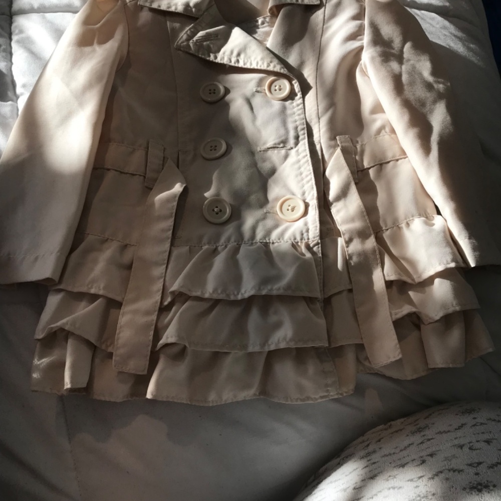 Toddlers Ruffle trench - Picture 5 of 5